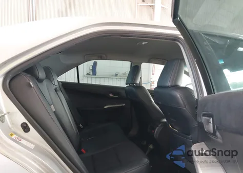 2014 Toyota Camry Se z USA, uszkodzony, nr VIN 4T1BF1FK3EU843272